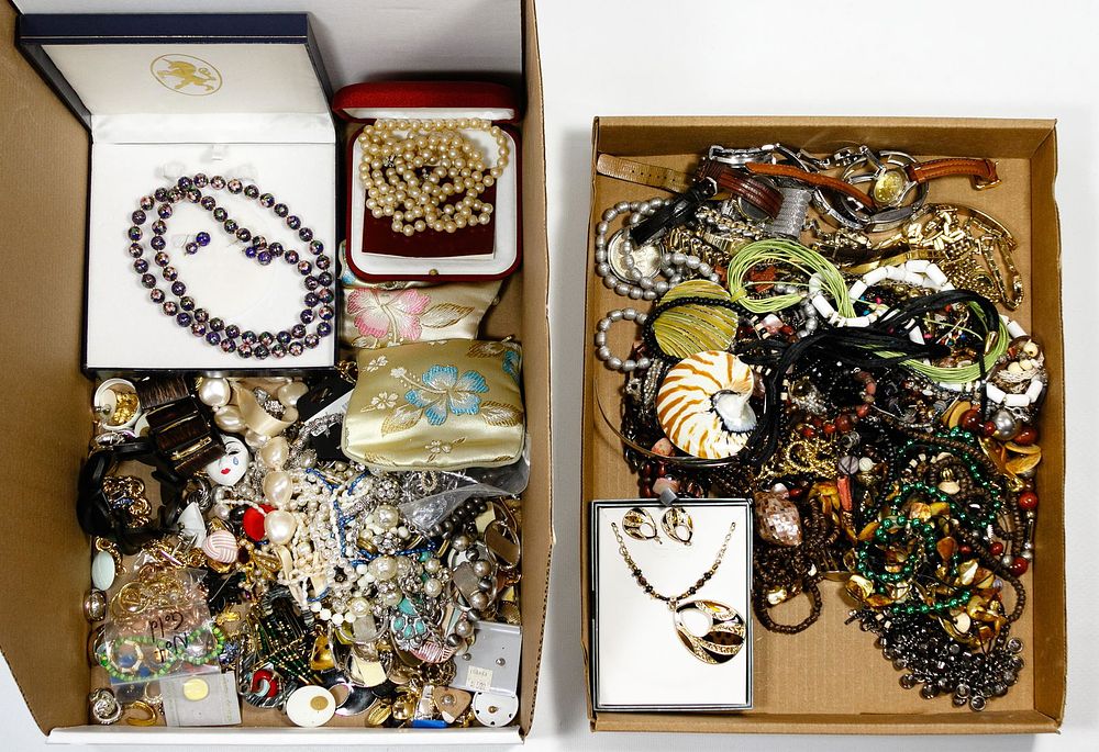 Lot 710: Costume Jewelry Assortment