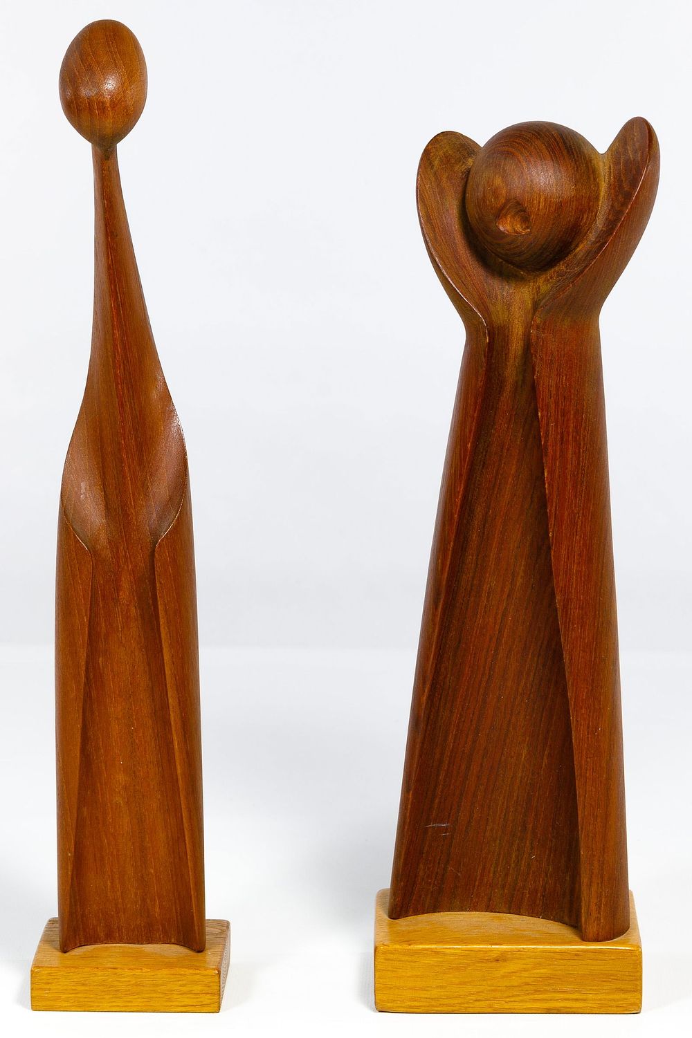 Lot 158: Raymor Wood Statues