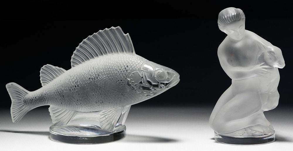 Lot 323: Lalique Crystal 'Diane' and 'Perch' Assortment