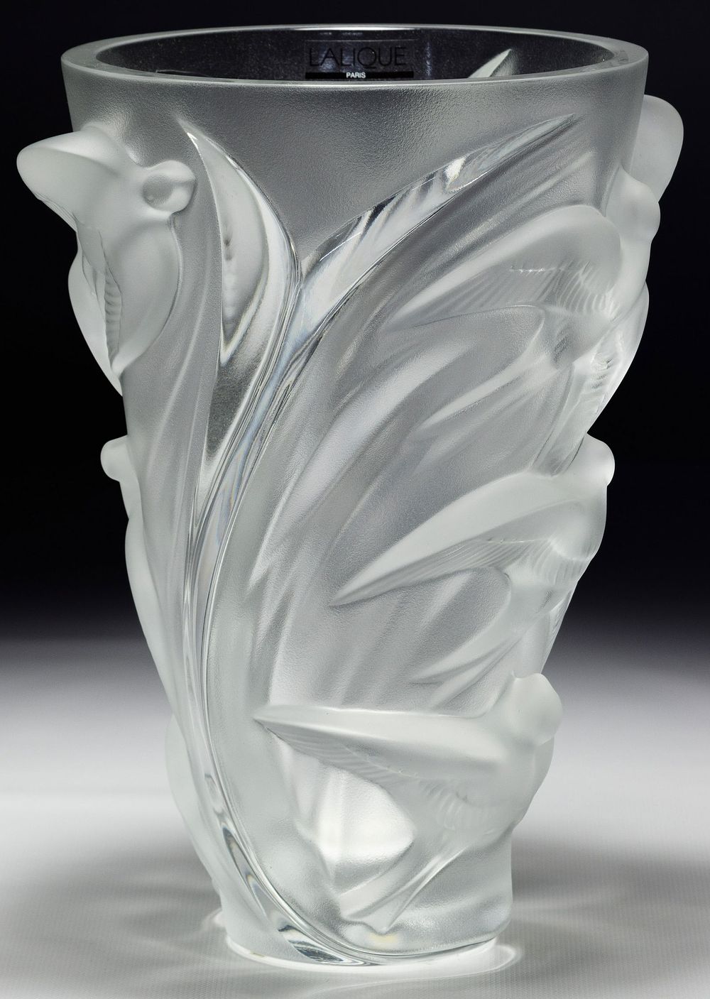 Lot 324: Lalique Crystal 'Martinets' Vase