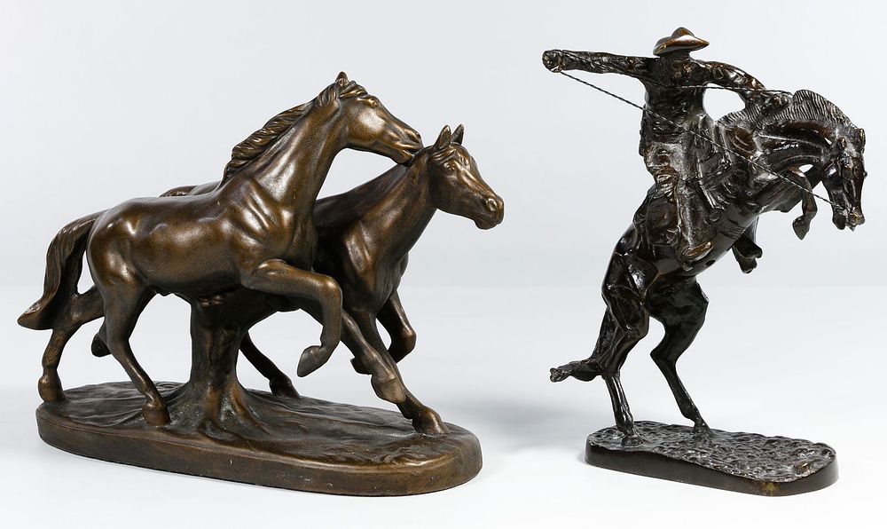 Lot 368: Austin Prod Horse Statue