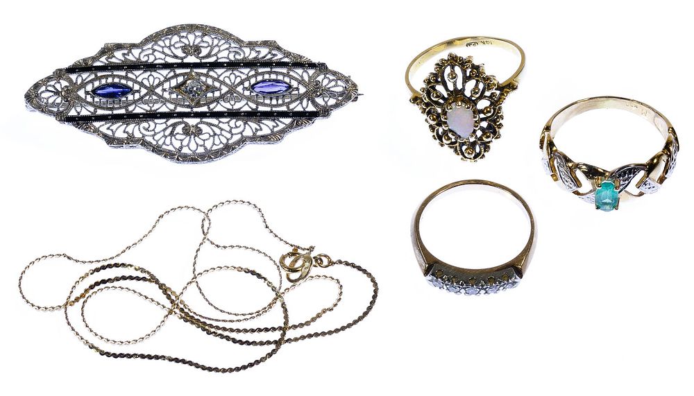 Lot 487: 14k Gold Jewelry Assortment