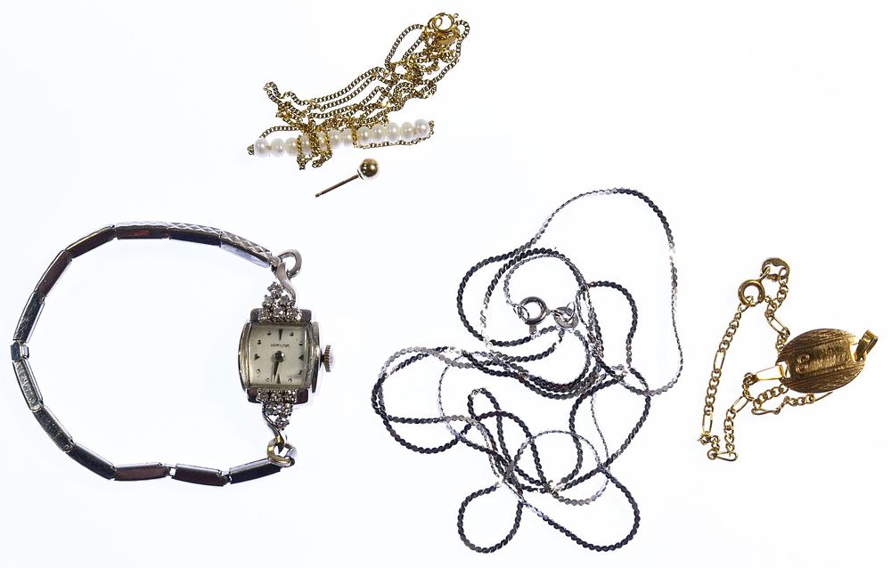 Lot 488: 14k Gold Jewelry Assortment