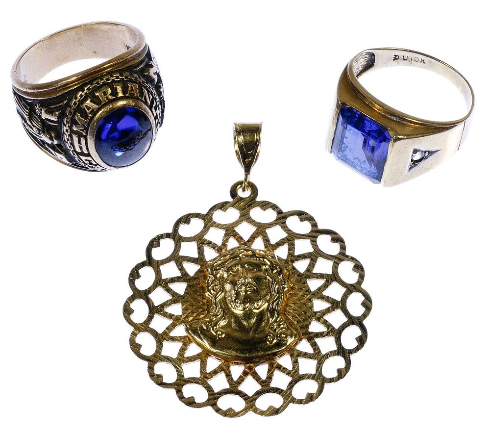 Lot 496: 10k Gold Jewelry Assortment