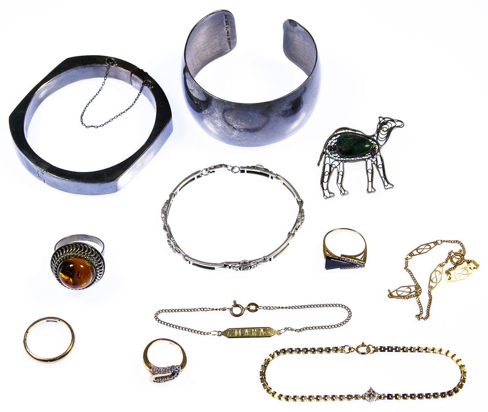 Lot 508: 14k Gold and Sterling Silver Jewelry Assortment