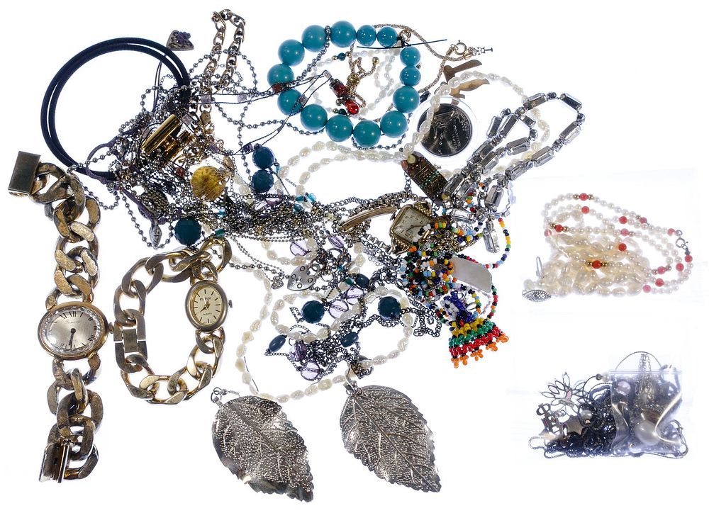 Lot 532: 14k Gold, Sterling Silver and Costume Jewelry