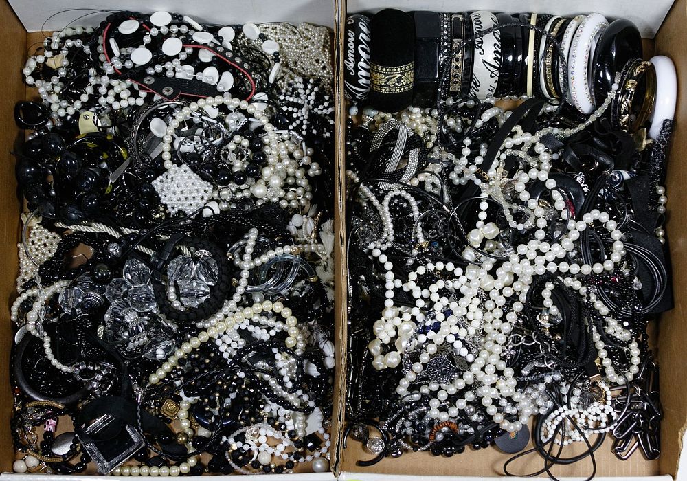 Lot 541: Black and White Costume Jewelry Assortment