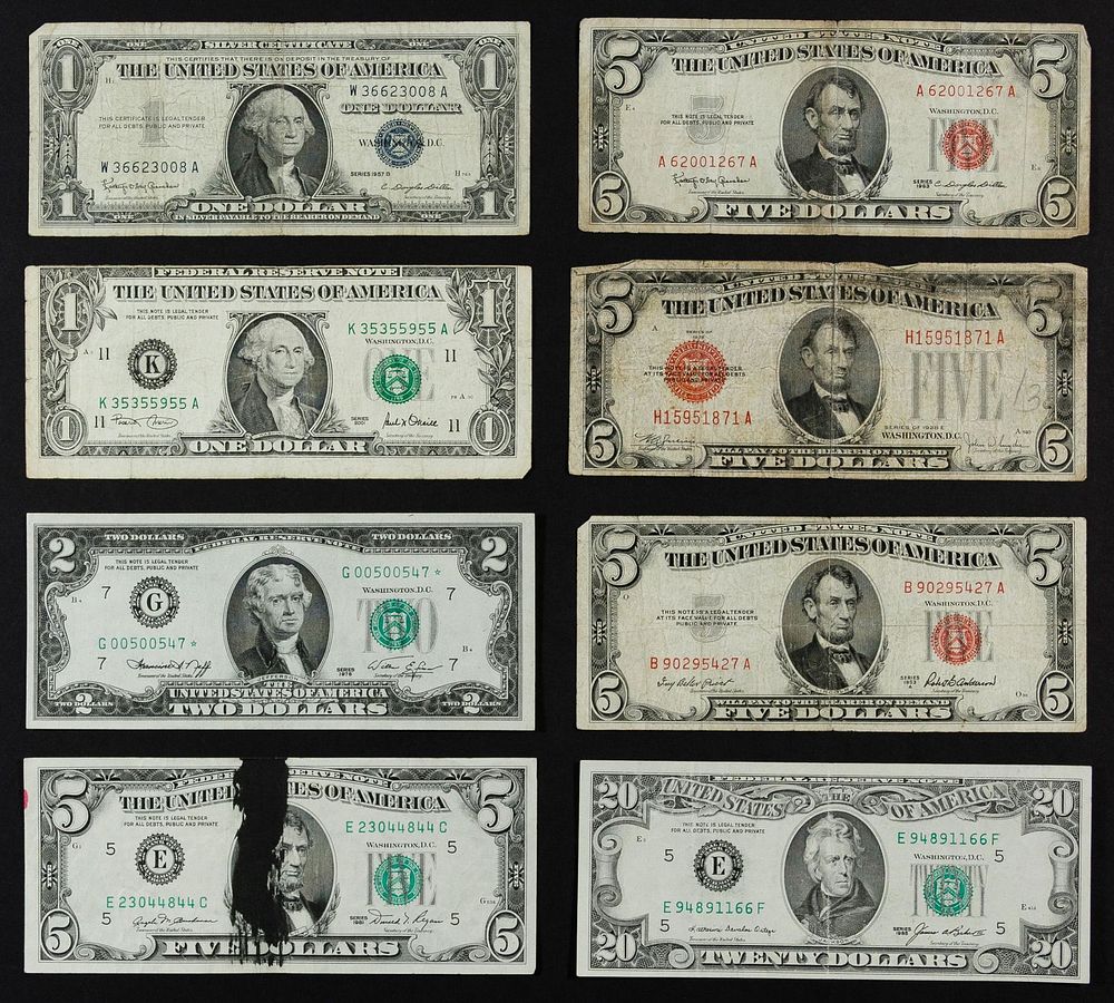 Lot 570: US Currency Assortment