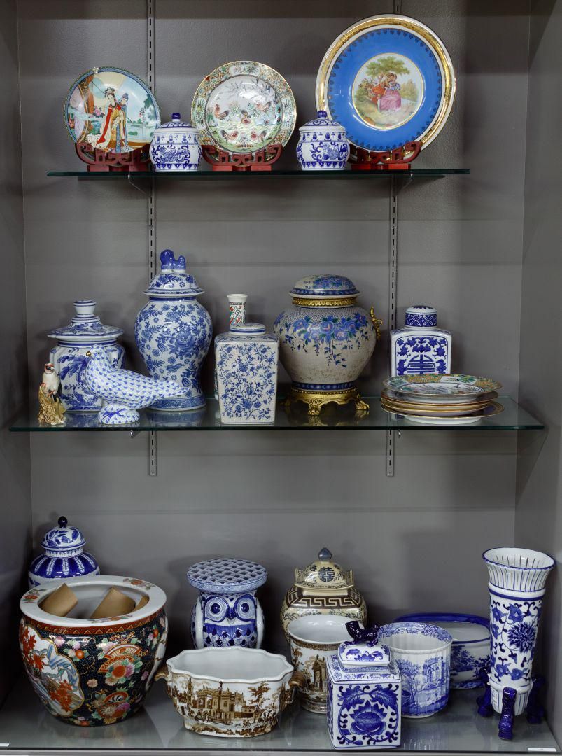 Lot 224: Porcelain Assortment