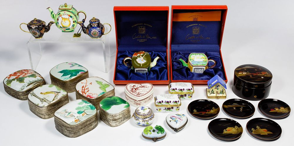 Lot 228: Trinket Box Assortment