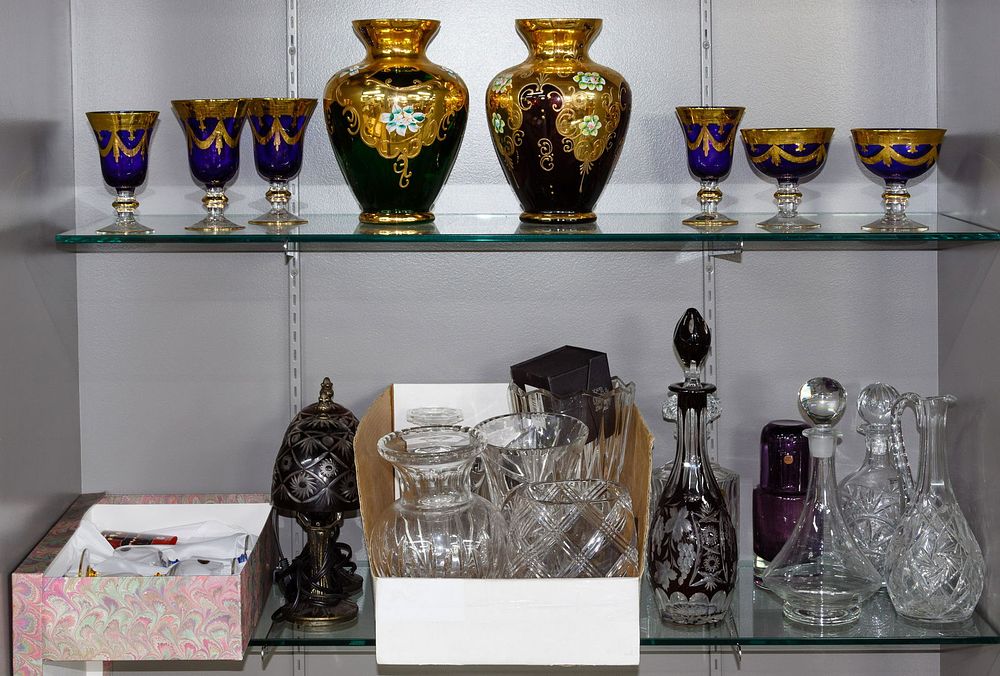 Lot 335: Crystal and Glass Assortment