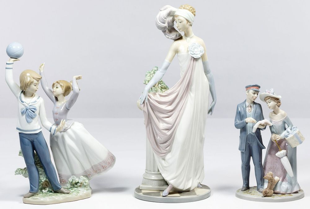 Lot 358: Lladro #5283, #5304 and #8008 Figurine Assortment