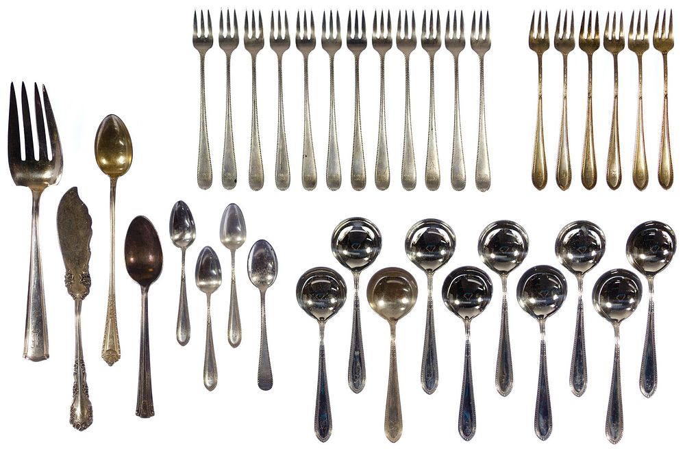 Lot 401: Sterling Silver Flatware Assortment
