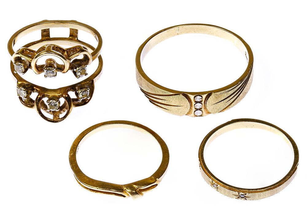 Lot 447: 14k Gold Ring Assortment