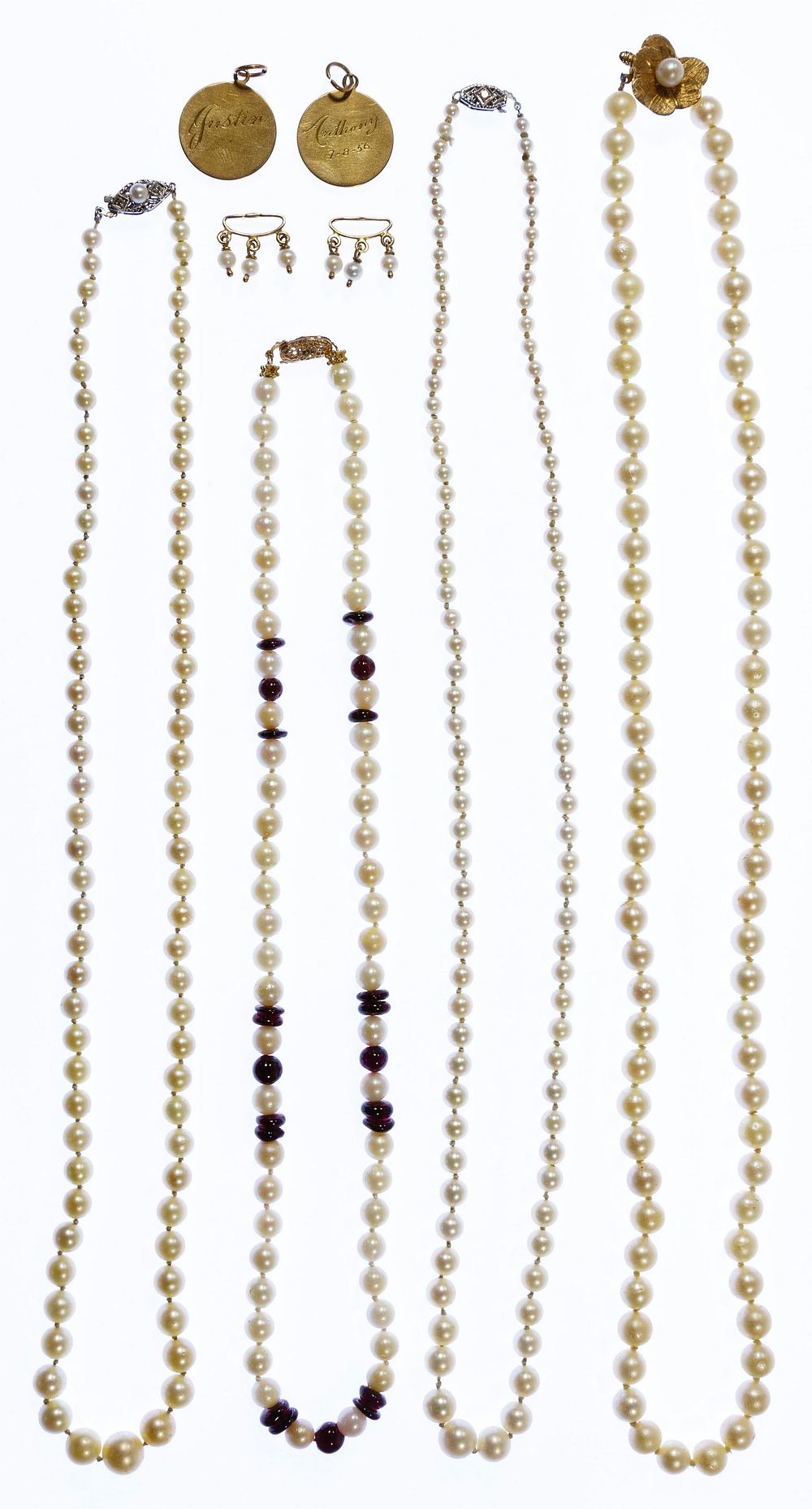 Lot 468: 14k Gold and Pearl Jewelry Assortment