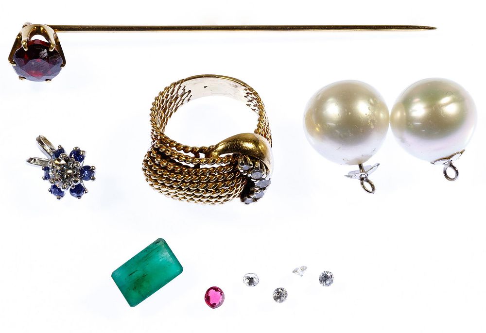 Lot 470: 14k Gold, Pearl and Gemstone Jewelry Assortment