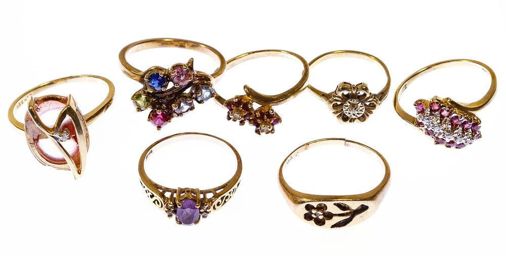 Lot 476: 10k Gold Ring Assortment