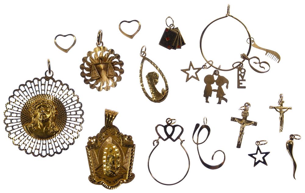 Lot 483: 14k / 10k Gold Pendant Assortment