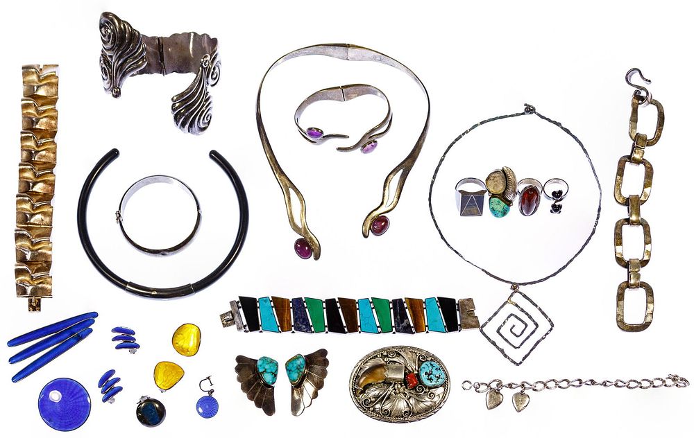 Lot 519: Sterling Silver Jewelry Assortment