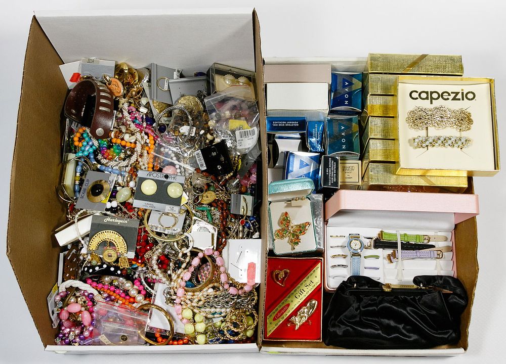 Lot 536: Costume Jewelry Assortment
