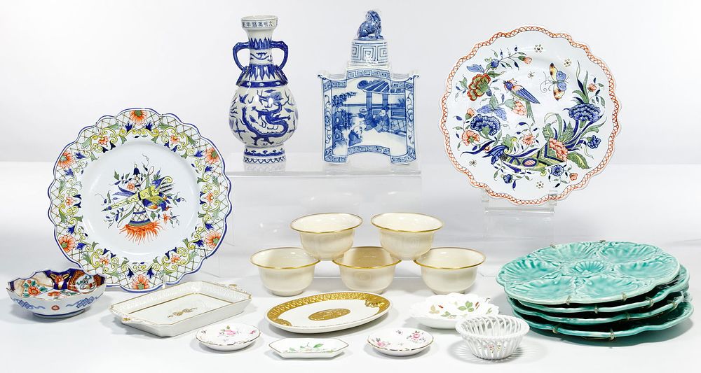 Lot 213: Porcelain Assortment