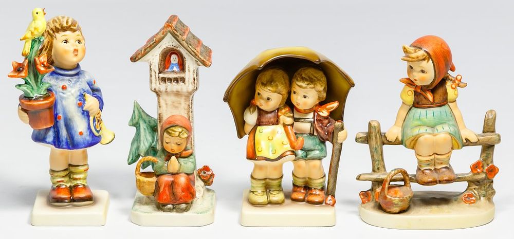 Lot 224: Hummel / Goebel Figurine Assortment