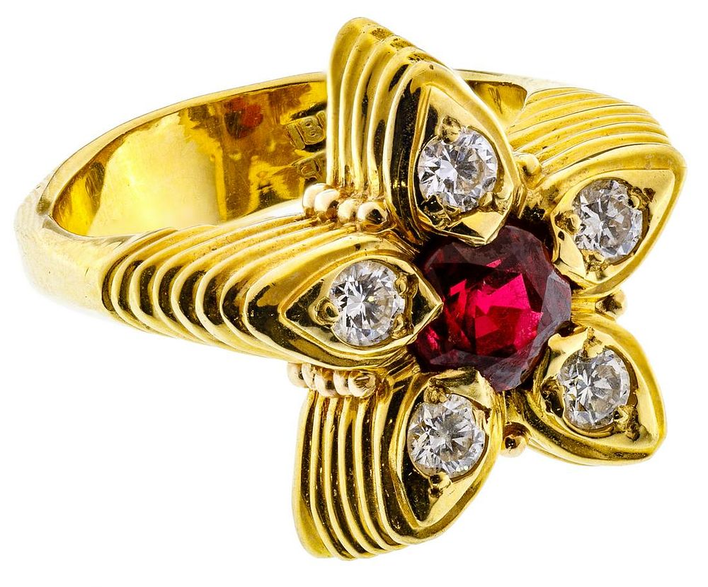 Lot 300: Ron Ray 18k Gold, Ruby and Diamond Star Ring