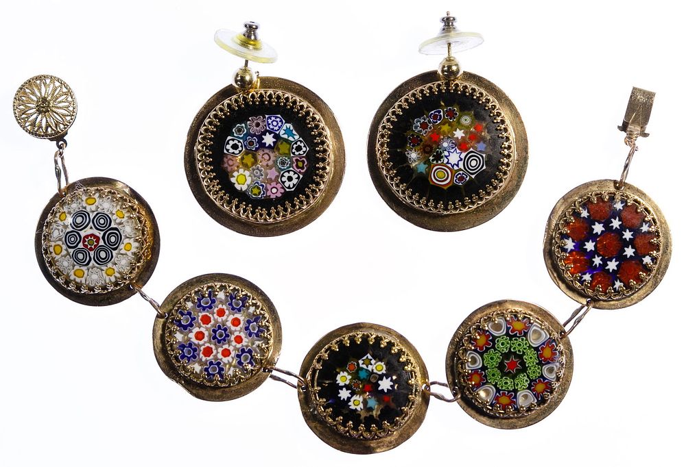 Lot 327: 14k Gold and Millefiori Disk Bracelet and Earrings