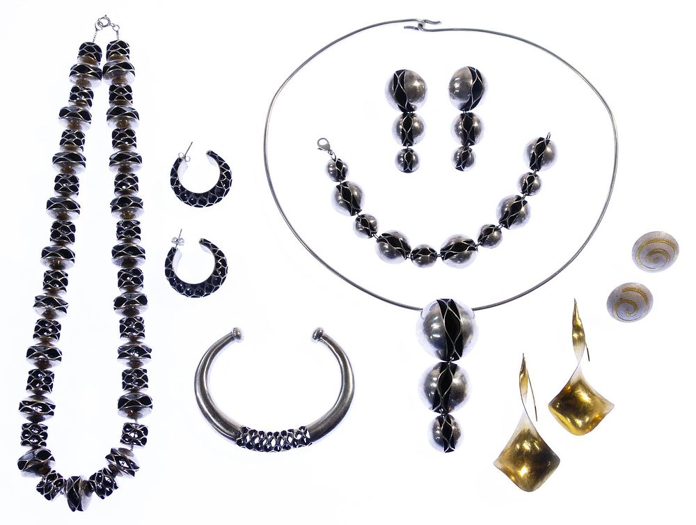 Lot 424: Irish Designer Sterling Silver Jewelry Assortment