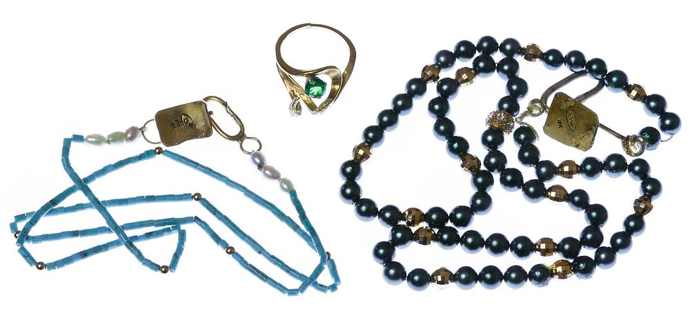 Lot 202: 18k Gold Jewelry Assortment