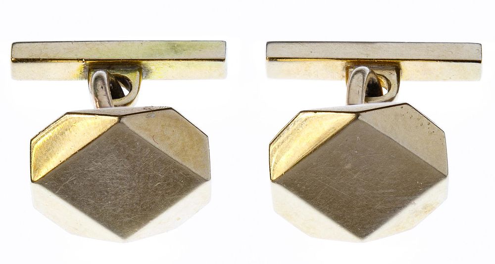 Lot 233: 14k Gold Cuff Link Set