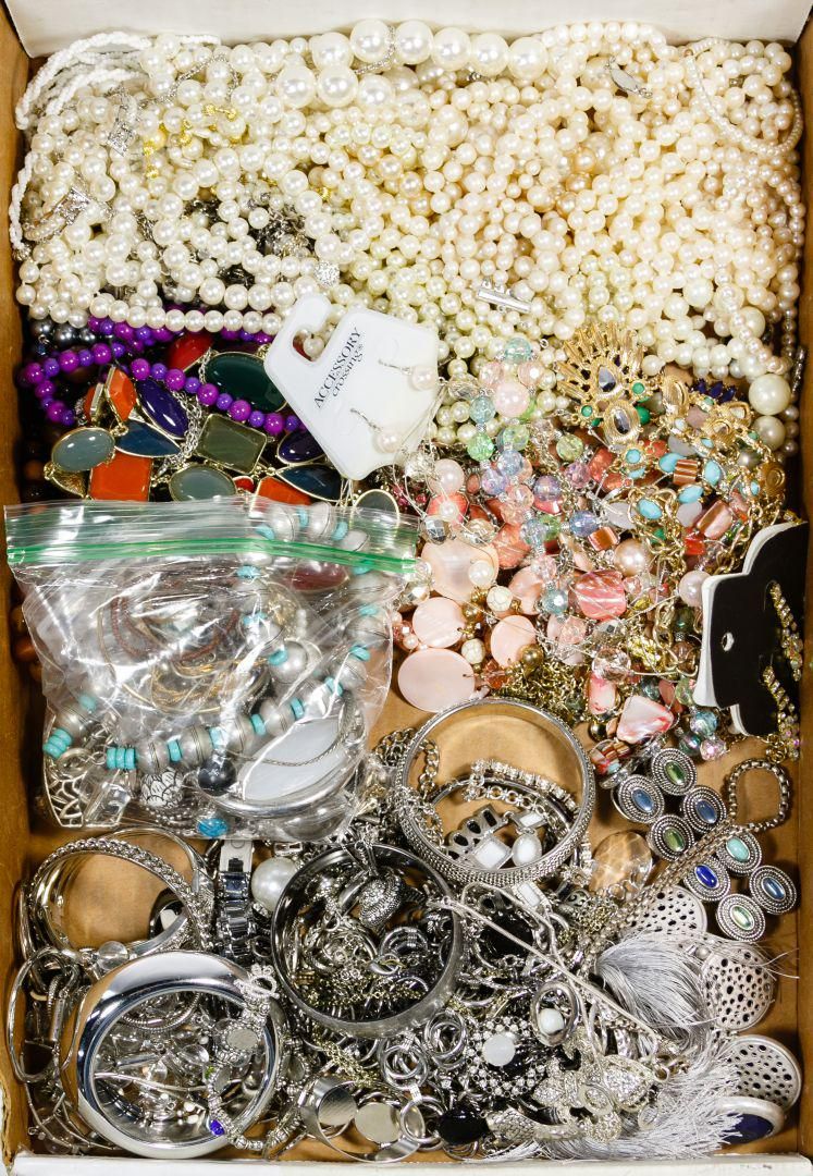 Lot 421: Sterling Silver and Costume Jewelry