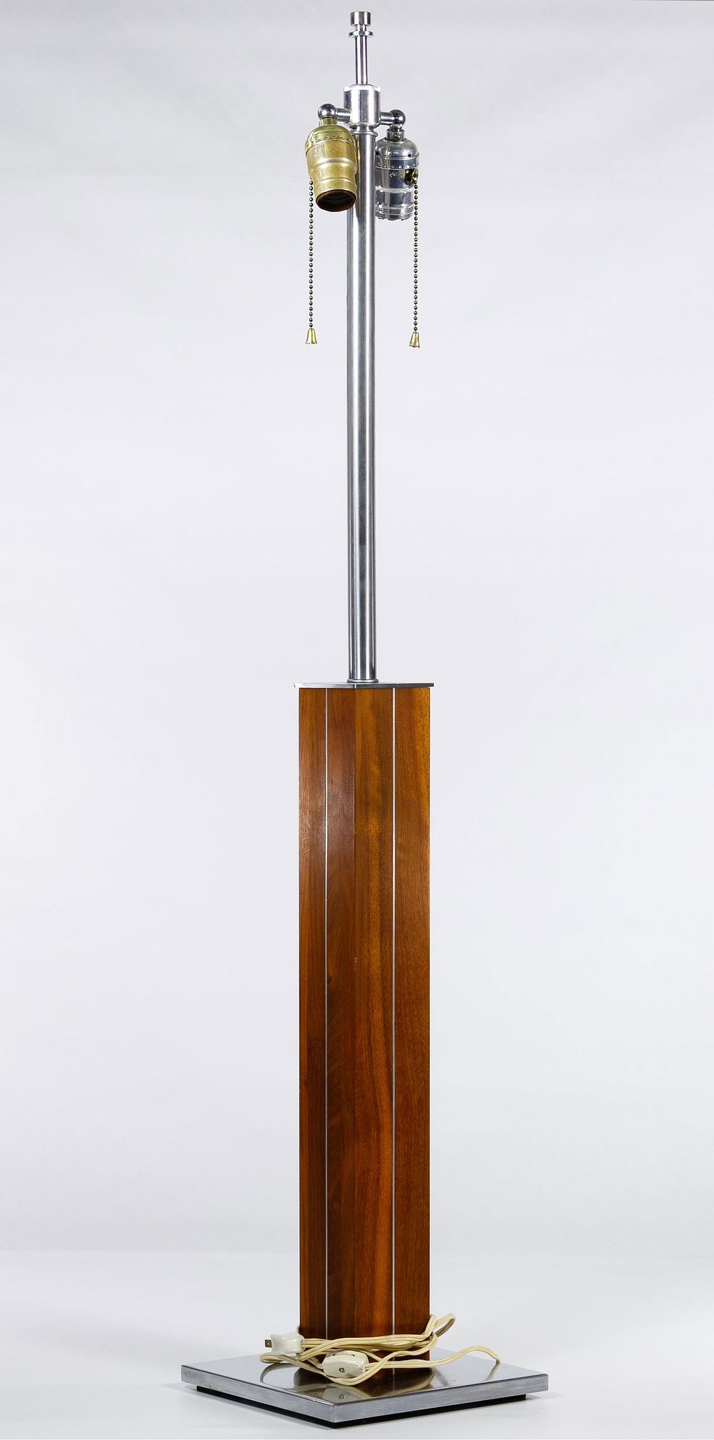Lot 158: Von Nessen Table Lamp
