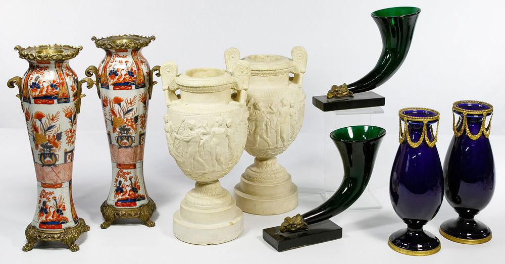 Lot 185: Vase Assortment