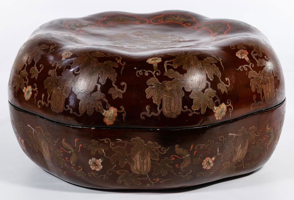 Lot 252: Chinese Lacquer Box