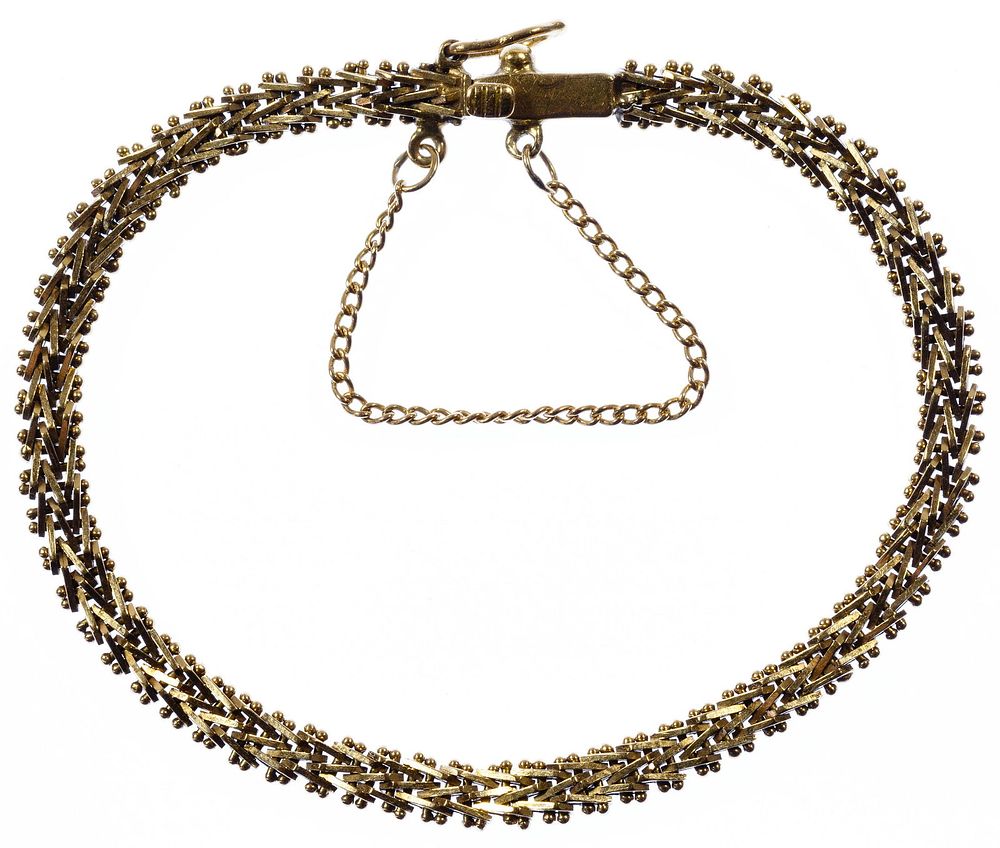Lot 299: 18k Gold Bracelet