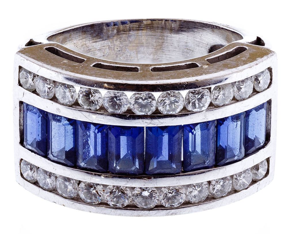 Lot 305: 18k White Gold, Sapphire and Diamond Ring