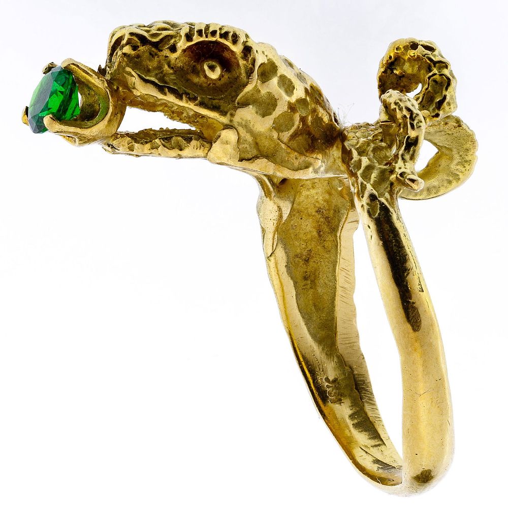 Lot 306: 18k Gold and Emerald Snake Ring