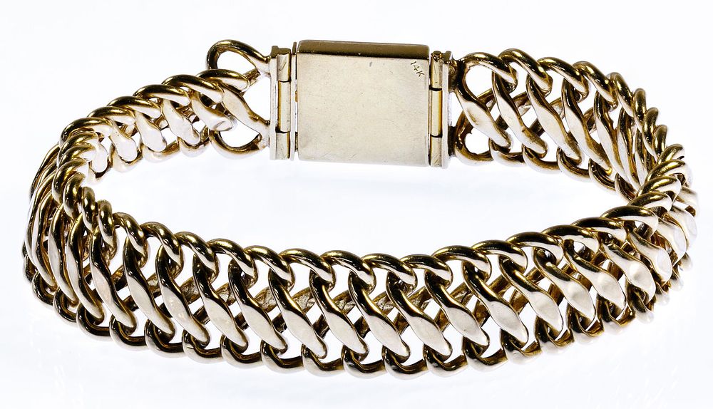 Lot 315: 14k Gold Bracelet