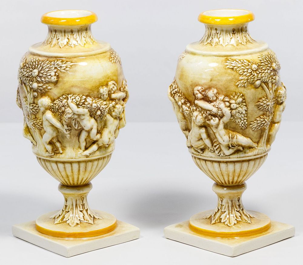 Lot 524: Italian Majolica Handpainted Urns