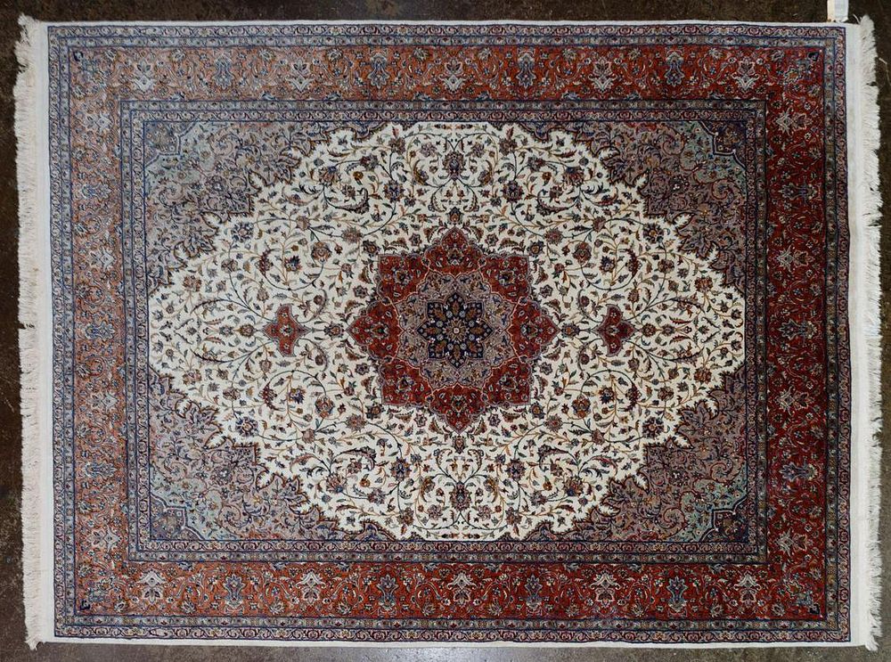 Lot 193: Pakistani Hand Knotted Wool Rug