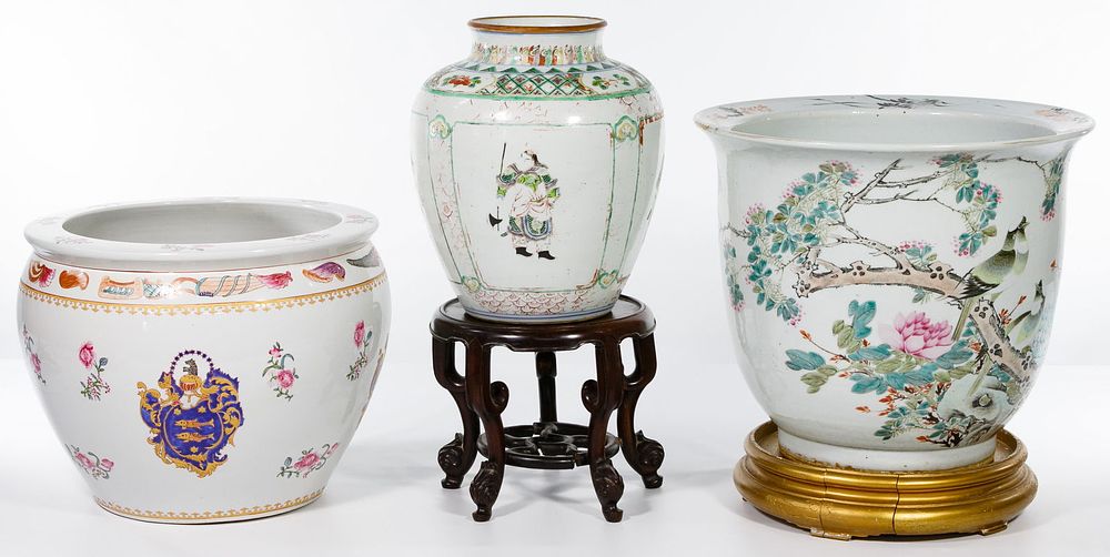 Lot 270: Chinese Export Fish Bowl Assortment