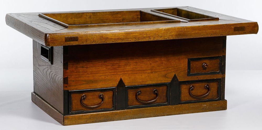 Lot 286: Japanese Keyaki Wood Hibachi
