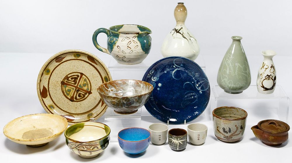 Lot 287: Japanese Pottery Assortment