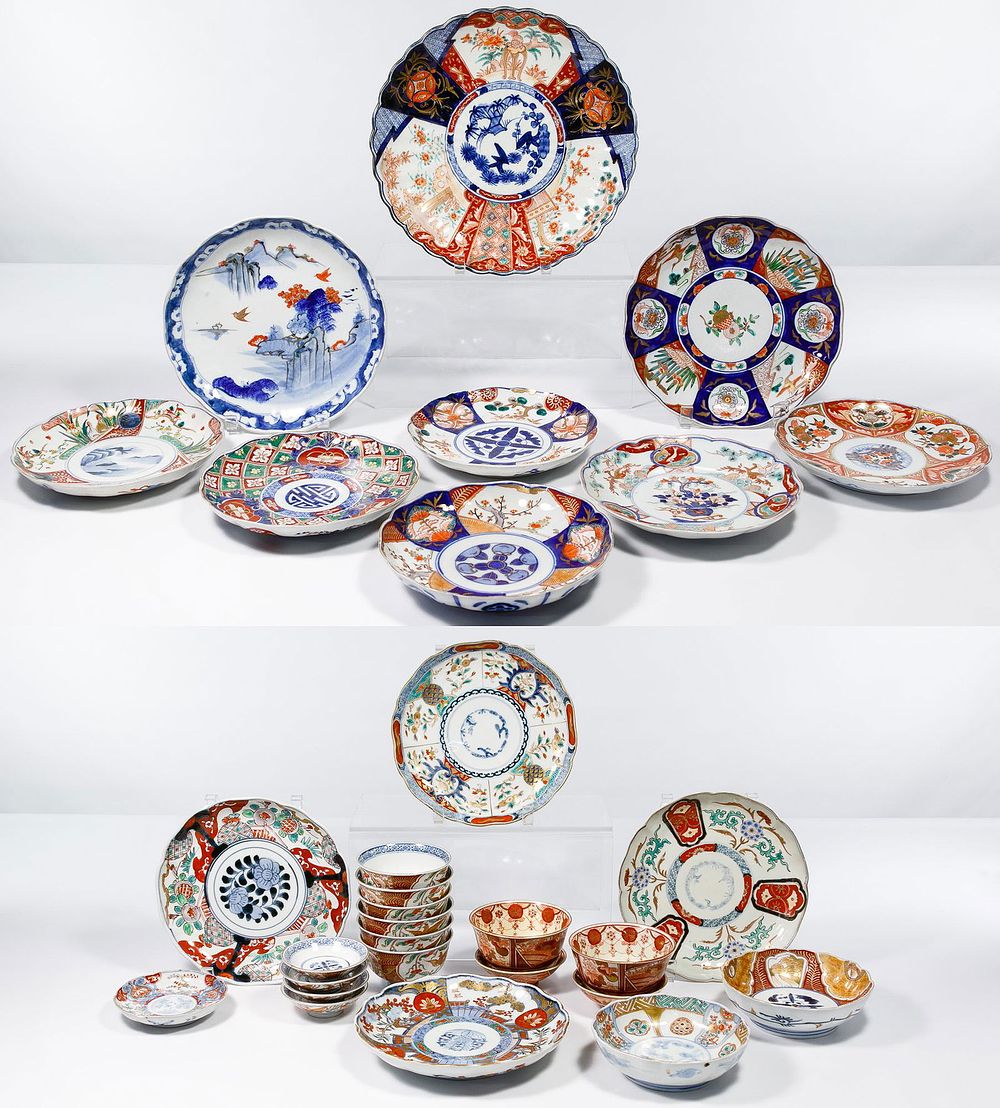 Lot 290: Asian Old 'Imari' Style Dish Assortment