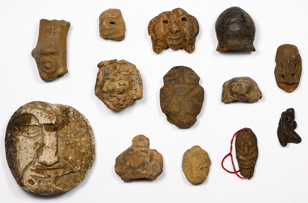 Lot 299: Pre-Columbian and Taino Object Assortment