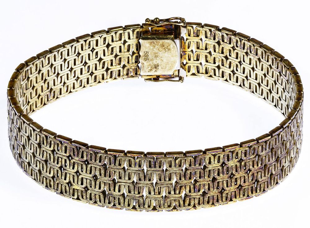 Lot 310: 14k Gold Bracelet