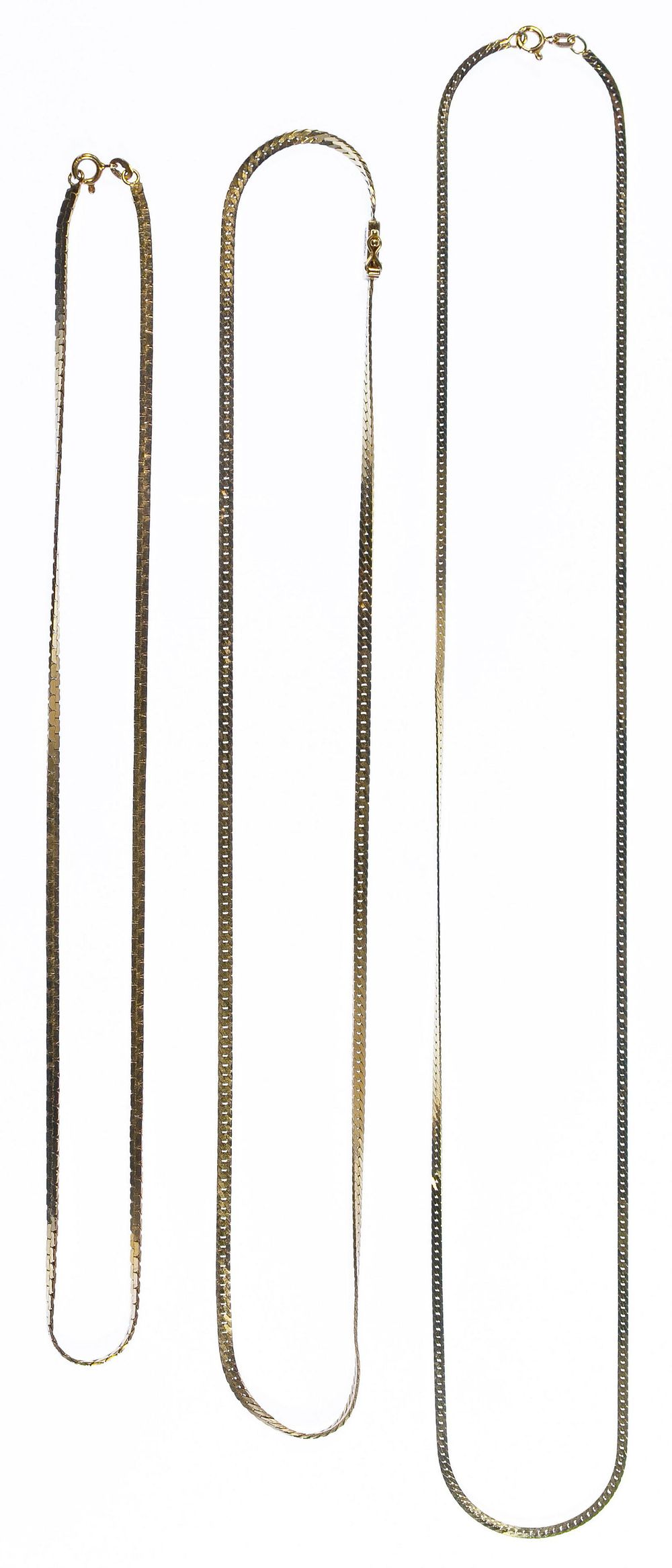 Lot 333: 14k Gold Necklace Assortment