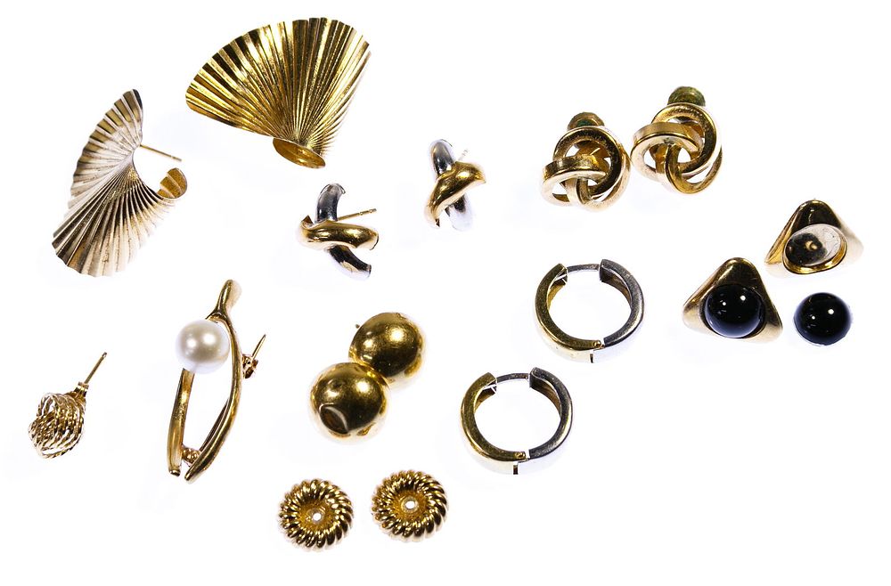 Lot 346: 14k Gold Jewelry Assortment