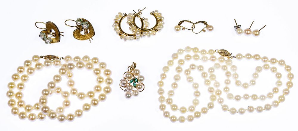 Lot 351: 14k and 10k Gold and Pearl Jewelry Assortment